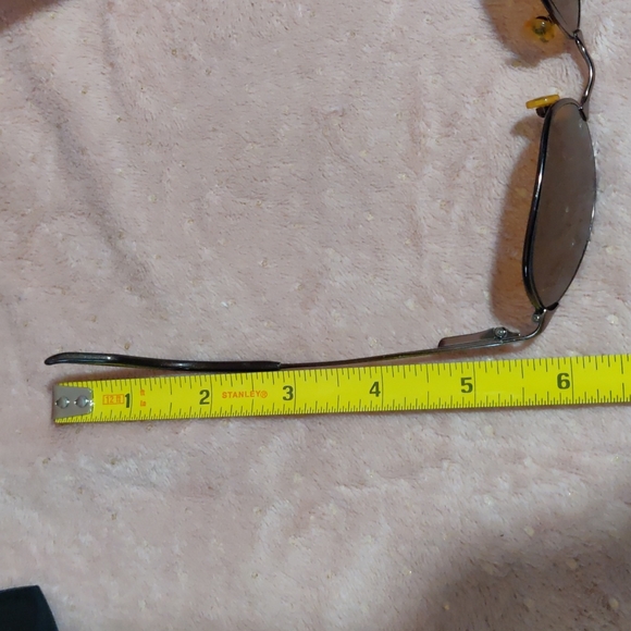 Vintage Ray-Ban sunglasses & new case - Picture 16 of 16